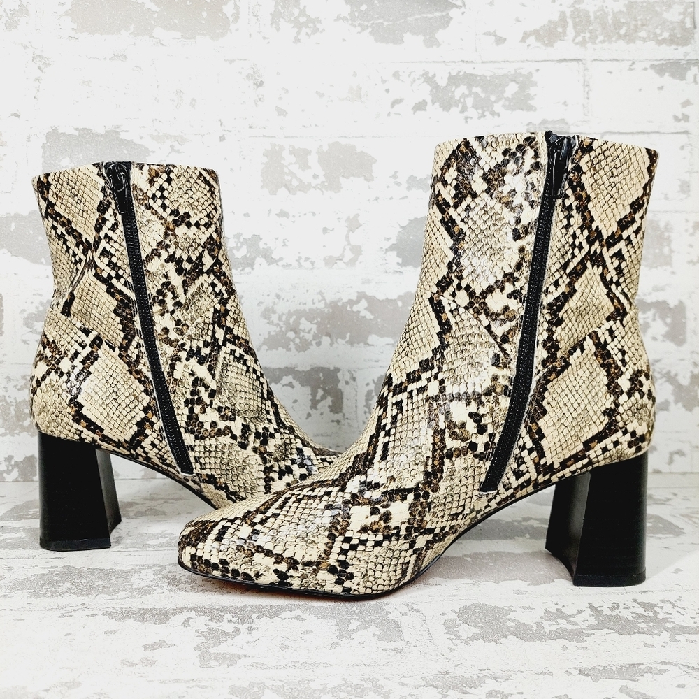 New Nordstrom Rack Naja Snakeprint Block Heel Ankle Boots H163 - Picture 5 of 11